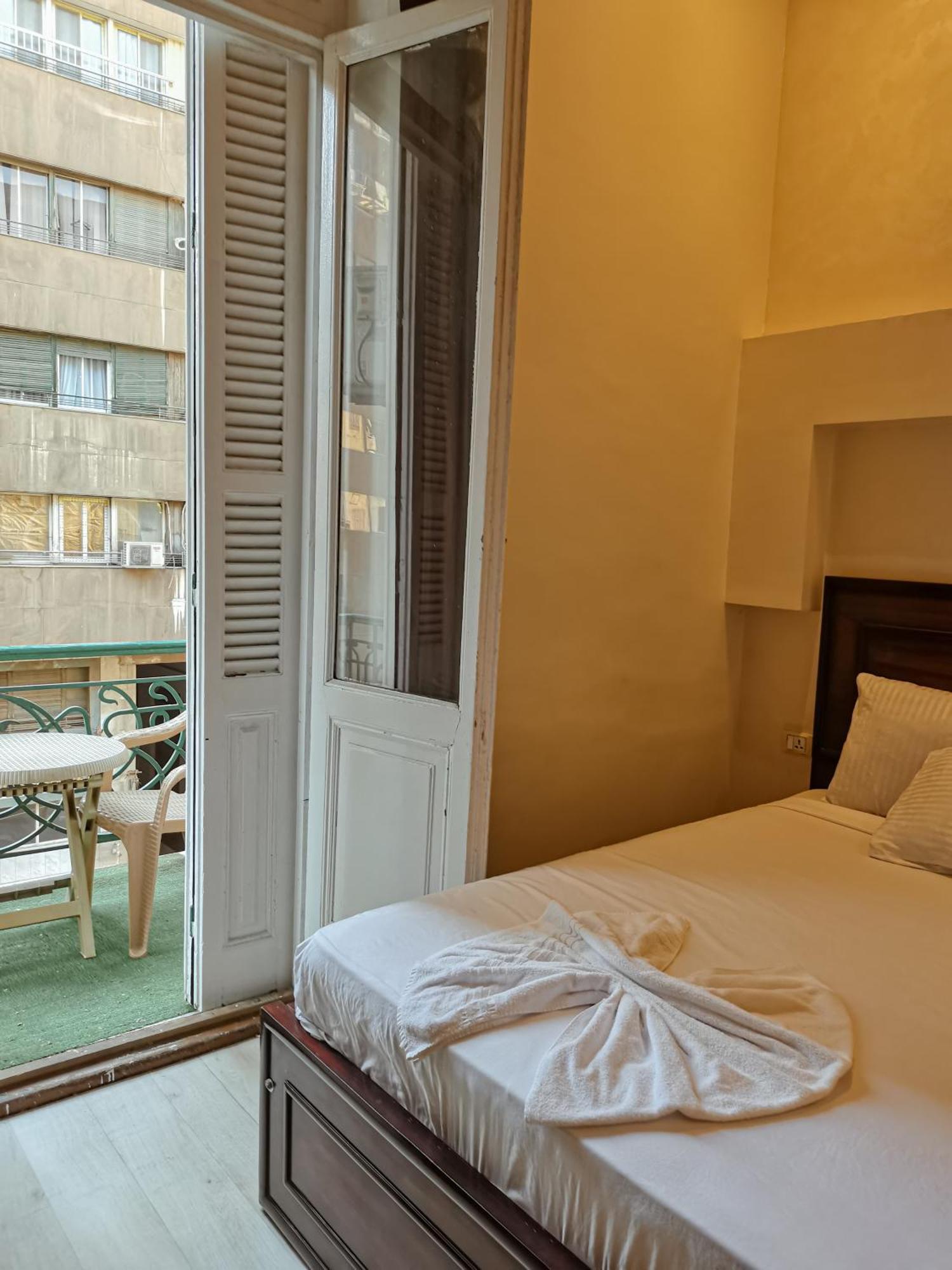 Regency Inn Cairo Room photo