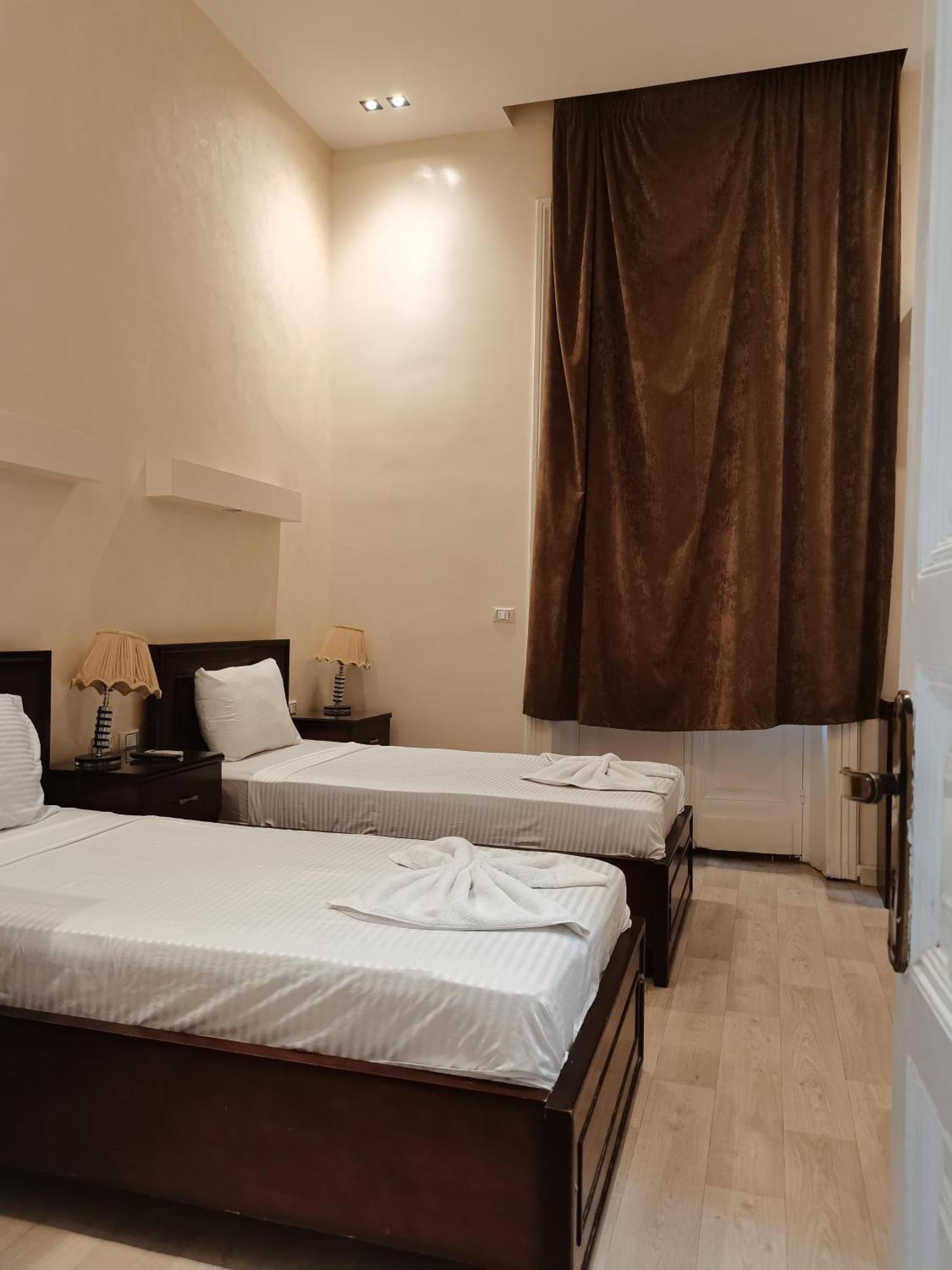Regency Inn Cairo Room photo