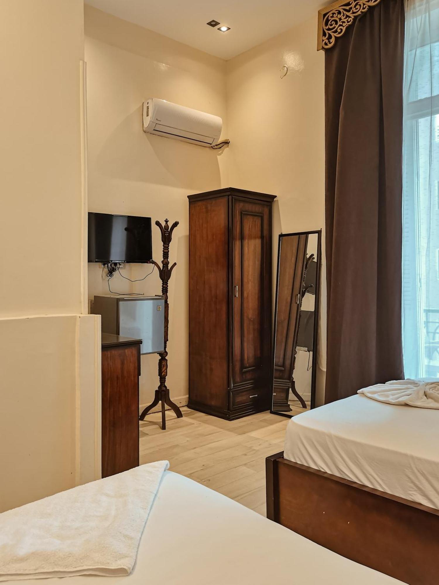 Regency Inn Cairo Room photo